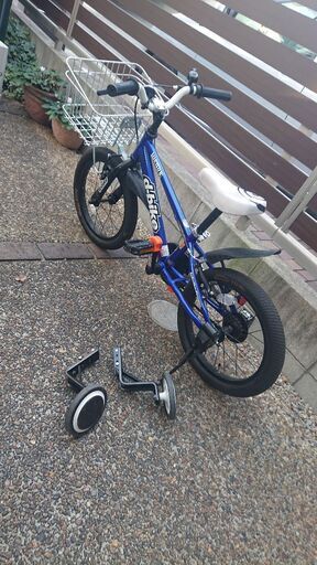 補助輪つき 16インチ 自転車