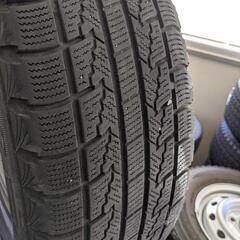 売り切り!スタッドレスタイヤ　ノア・ヴォクシー・セレナにおすすめ