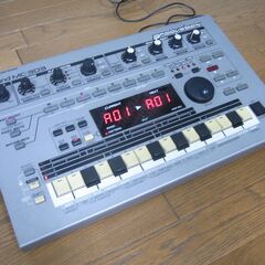 Roland MC-303 Dance系 Sequencer machine groove box シーケンサー