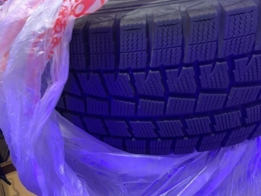 しろくま★215/60R16★2本送料込み★ 新規問合せ終了 ダンロップ 215/60R16 95Q DUNLOP WINTER MAXX