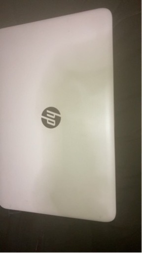 ○テンキー＆Webカメラ搭載の白色PC HP 15-BA001AU (AMD E2-7110 1.8GHz/