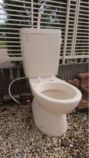 【お譲り先決定】【直接取りに来ていただける方限定】LIXIL 便器 トイレ 陶器