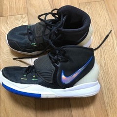 NIKE バッシュ