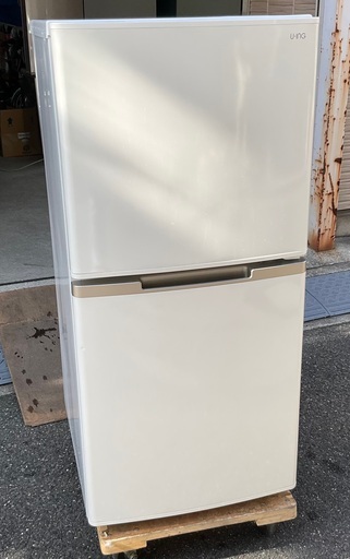 【RKGRE-791】特価！ユーイング/123L 2ドア冷凍冷蔵庫/UR-F123K /中古品/2017年製/当社より近隣無料配達！