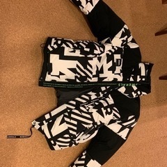 新品タグ付き❗️NUMERALS ダウンジャケット