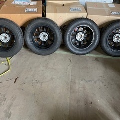 トーヨータイヤ　スタッドレス4本セットホイール付き175/65r14