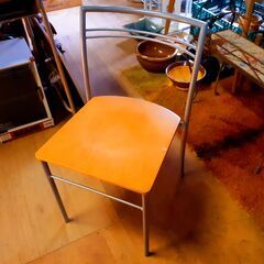 レトロな椅子　/BJ-0246 南1