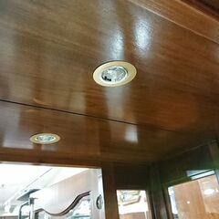 価格見直しました！ダウンライト付｜鍵1本付｜ガラス扉キャビネット