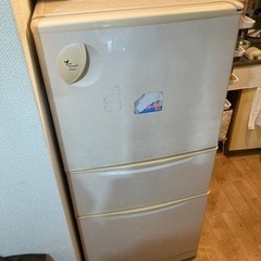 日立　冷蔵庫　215L 99年製