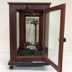 KT-24 アンティーク雑貨　島津製作所　上皿天秤　ガラスケース　はかり　化学天秤 現状品 KT-24 アンティーク雑貨 島津製作所 上皿天秤 ガラスケース はかり