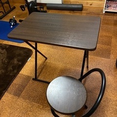 【ネット決済】折りたたみテーブルと、椅子