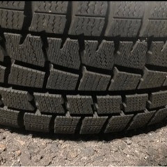 値引き】スタッドレスタイヤ 195/65R15 バリ溝 ワンシーズンのみ美品