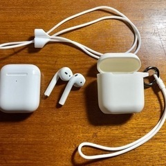 Apple　AirPods　第二世代　アップル　エアポッヅ　フル...