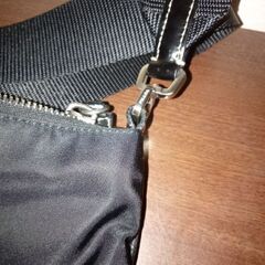 PRADAショルダーバッグ斜め掛けナイロンパテントレザーエナメルNERO