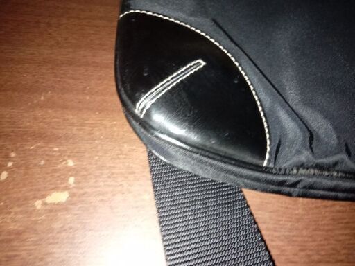 PRADAショルダーバッグ斜め掛けナイロンパテントレザーエナメルNERO