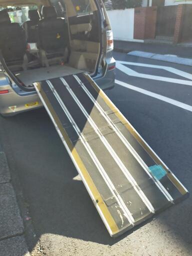 車椅子　スロープ　四つ折り式
