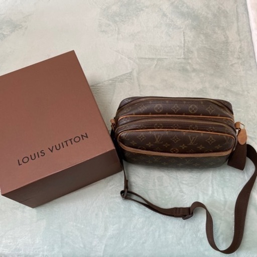 LOUIS VUITTONバック