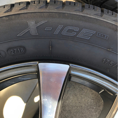 緑日様　スタッドレスタイヤ　ホイールセット　中古