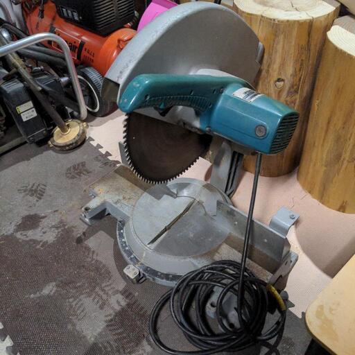 マキタ　１４型卓上マルノコ