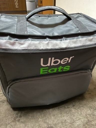 Uber eats ウーバーバック (しぶやん) 白木原の家具の中古あげます 