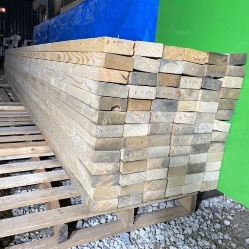 ☆大量 大人気2×4材☆ 4.87m(16フィート) 約500kg！