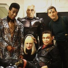 宇宙船レッド・ドワーフ号 シリーズ1~8 完全版 Blu-ray BOX (宇宙船レッドドワーフ号)