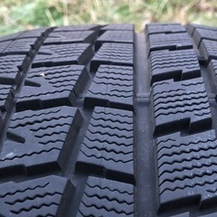 バリ溝　スタッドレス　215/60r16  4本セット