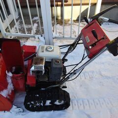 稼働中のホンダ除雪機 HS55