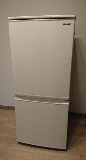 【美品】シャープ 137L 2ドア冷凍冷蔵庫 SJ-D14E-W ホワイト 2019年製 つけかえどっちもドア SHARP 川崎市