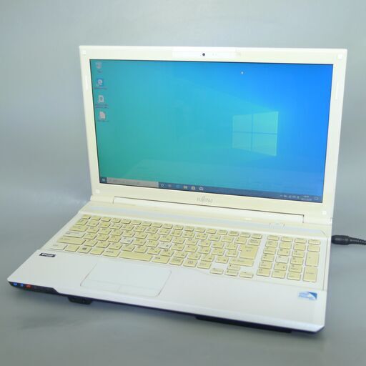 高速SSD 中古美品 白 ノートパソコン 15.6型 富士通 AH42/K 第3世代 Pentium 4GB DVDRW 無線 WiFi Bluetooth カメラ Win10 Office