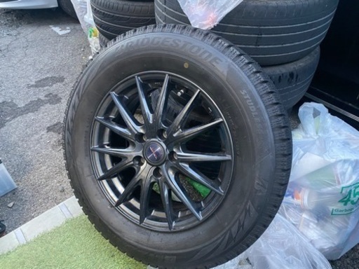 4本セット2020年50週ブリヂストン　ブリザック　VRX2 215/65R16 タイヤアルミセット　バリ山　アルファード　ヴェルファイア　スタッドレス