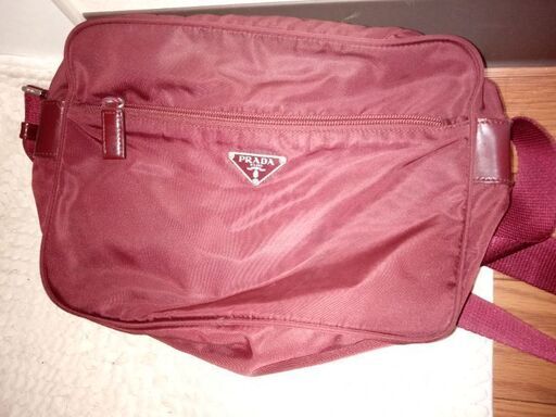 PRADAショルダーバッグ斜め掛けボルドー正規品