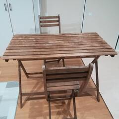 【大特価】IKEA製 屋外用のテーブルと椅子２脚  ベランダ用で...