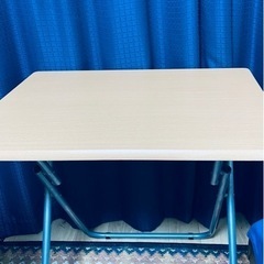 折りたたみ式テーブル+キャスター付き椅子