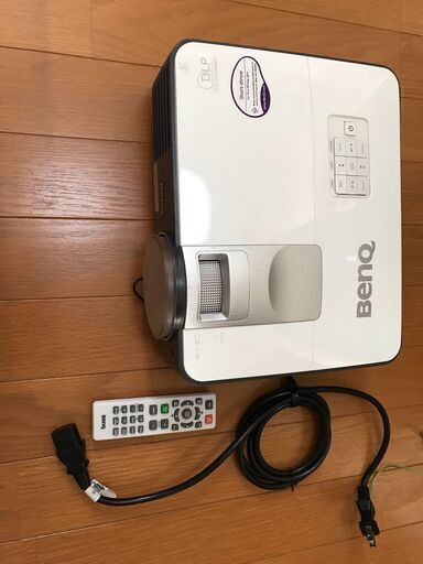 BenQ MW814ST超短焦点レンズ訳ありプロジェクター