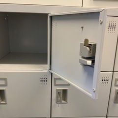 18人用 シューズボックス ロッカー 鍵付き 【下駄箱】【美品】