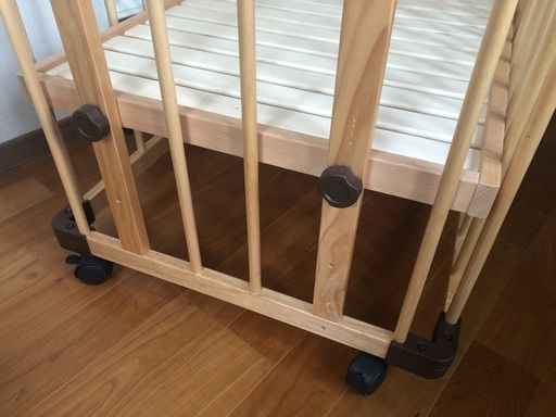 ファルスカ ベビーベット サイドベッドやサークル、椅子にも変形でき