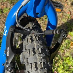 ヨツバサイクル　 16インチ　ヒーローレッド