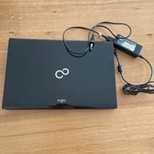 ノートパソコン　LIFEBOOK AH45/K FMVA45KB