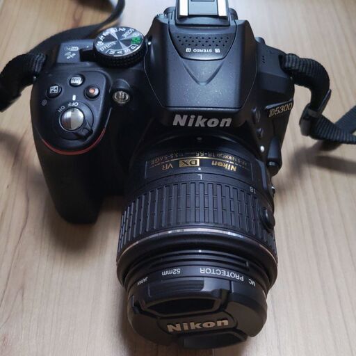 （再、値段下がりました)　Nikon D5300 ダブルズームキット（新品近い）