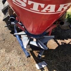 トラクターPTO肥料スプレッダー