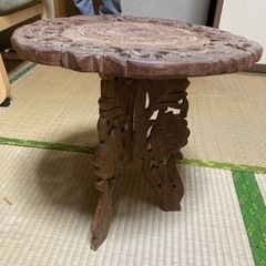 折りたたみ式　木のミニテーブル　サイドテーブル