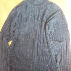 セーターを300円で売ります。