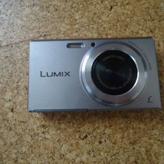 PANASONIC DMC-FH10　LUMIXコンパクトカメラ...