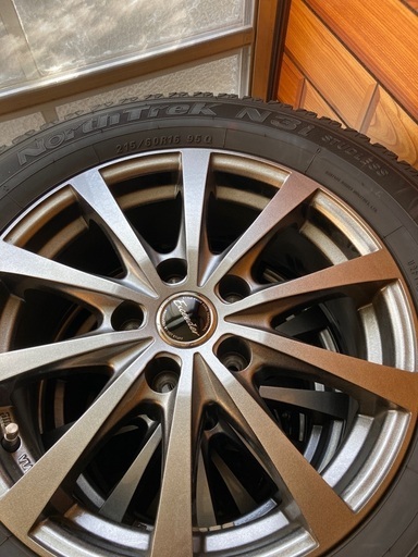 現在取扱を中止してます。新車購入のため不要になったスタッドレス  