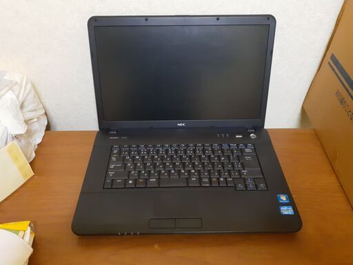 超美品　CPU： Core i3 /メモリ：4GB/HDD：250GB/15.6ｲﾝﾁ液晶大画面/OS：Windows 10Home/PoralisOffice搭載/ドライブ：DVD-ROM/