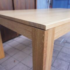 旭川の家具メーカーEARLY TIMESα(アーリータイムスα)のETERNO(エテルノ)ダイニングテーブルです。ナチュラルな印象の天然木の食卓はシンプルながら引き出し付きで機能性も抜群！BL431