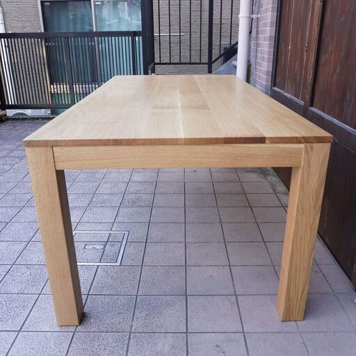 旭川の家具メーカーEARLY TIMESα(アーリータイムスα)のETERNO(エテルノ)ダイニングテーブルです。ナチュラルな印象の天然木の食卓はシンプルながら引き出し付きで機能性も抜群！BL431