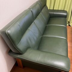 【岐阜市】カリモク　ソファ　ZU79　本革　長椅子　ダークグリーン　ウォルナット-美品 Nintendo new 3DS LL 【ケース＋ドラクエXI付き！】