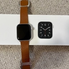 Apple Watch SE +レザーバンド